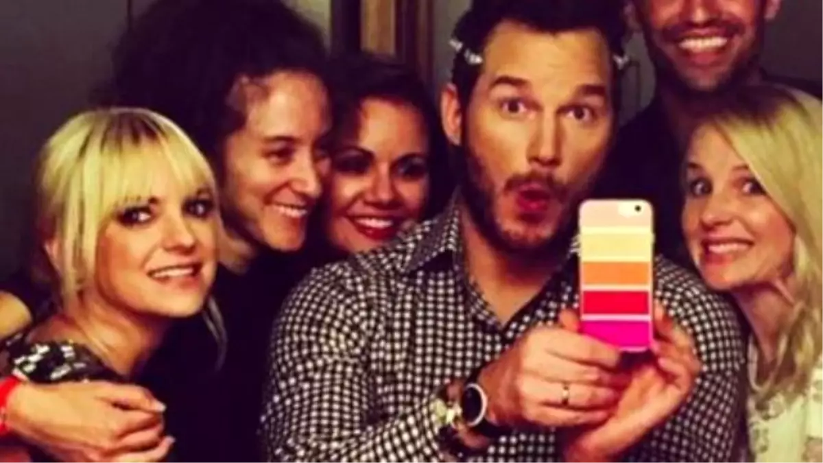 Anna Faris Joins Instagram, Posts Pre-premiere Selfie With Chris Pratt