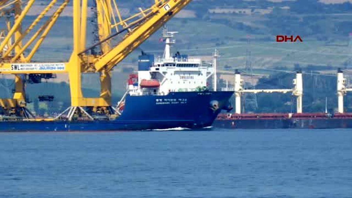 Çanakkale Boğazı\'ndan Dev Vinç Geçti