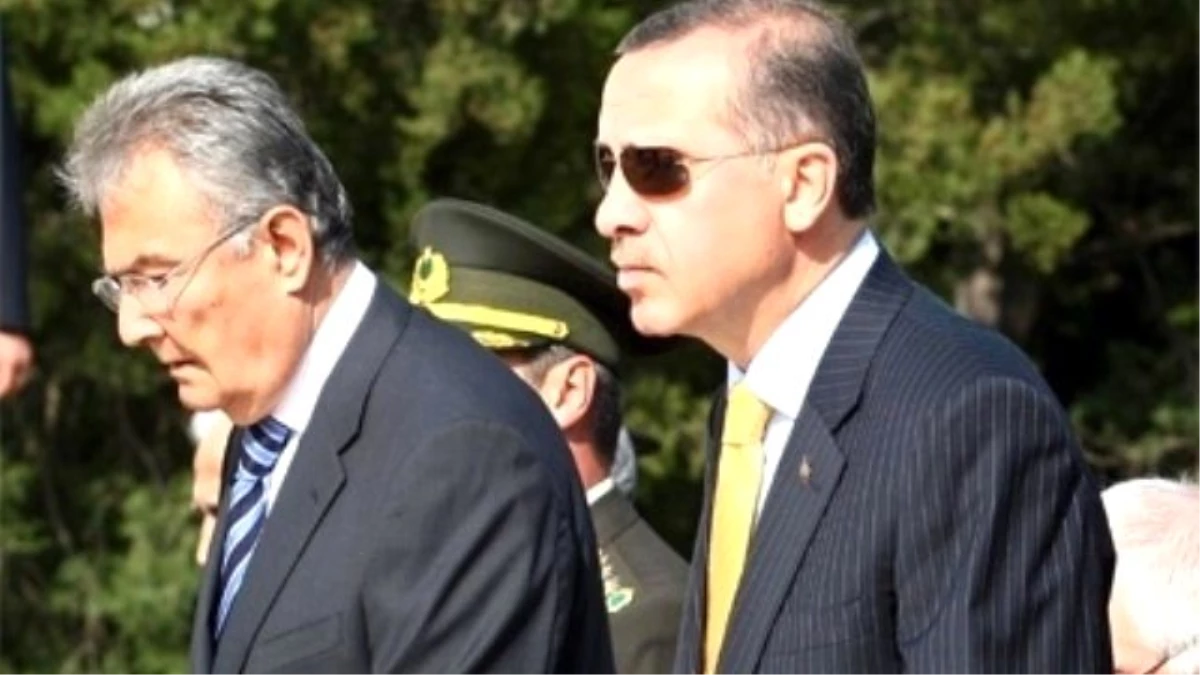 Ankara\'da Sürpriz Zirve! Erdoğan, Deniz Baykal ile Görüştü