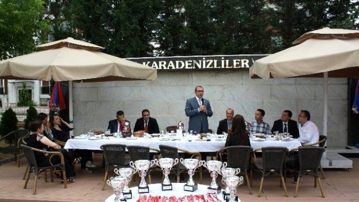 Edirne İstiklal Ortaokulu\'nun Kupa Yılı