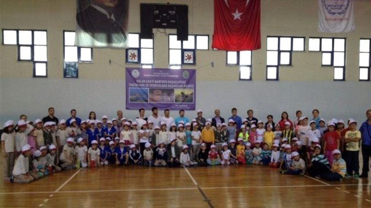 Öğrenciler Şenlikte Buluştu