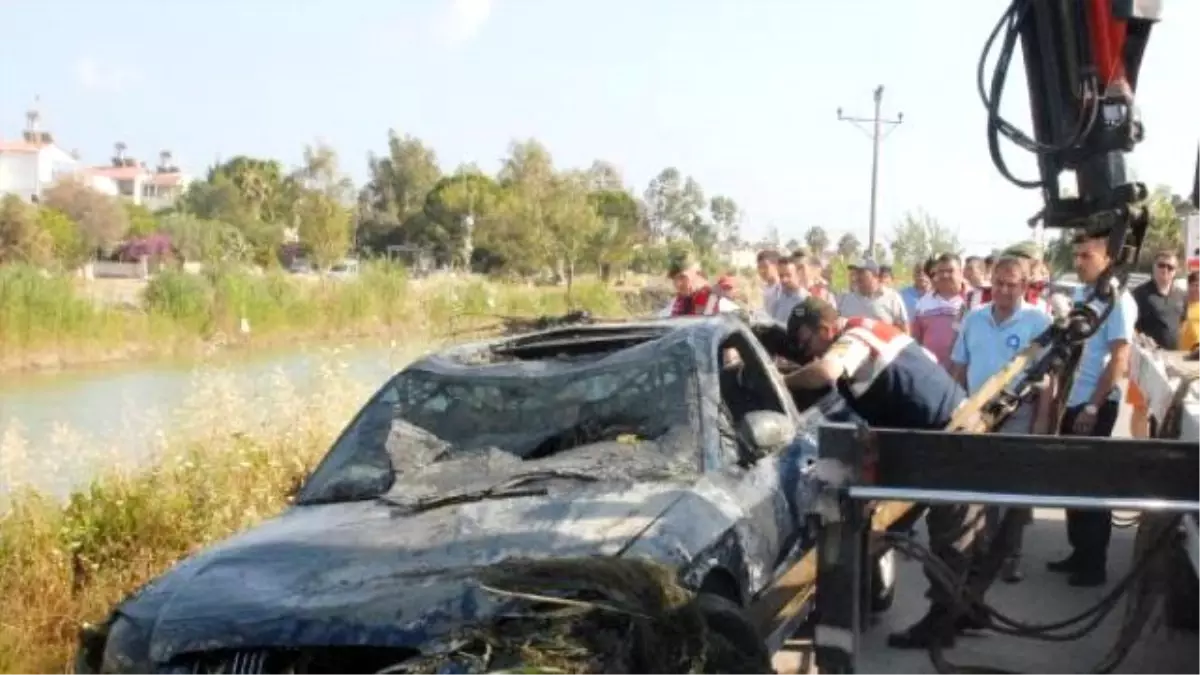 Sulama Kanalına Uçan Otomobilde 2 Kişi Öldü