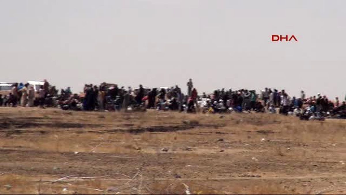 Akçakale Sınırına Bin Suriyeli Daha Geldi