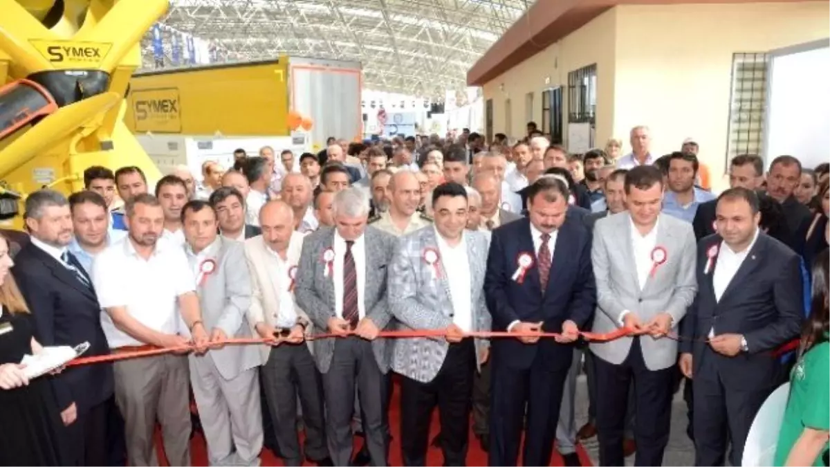 Aksaray\'da Sanayi, Ticaret ve Turizm Fuarı Açıldı