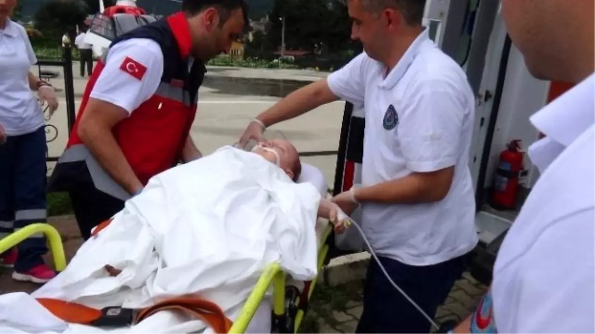 Giresun\'da Ambulans Helikopter Bir Yaşındaki Ali İçin Havalandı