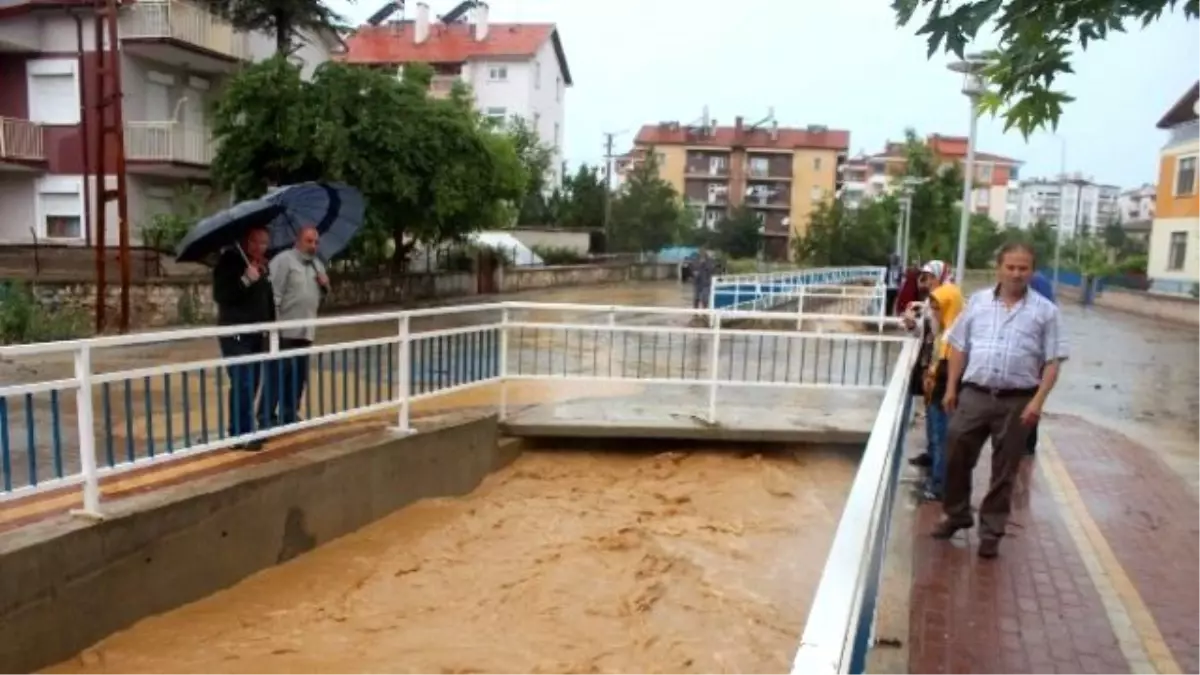 Beyşehir Gölü\'nde Tekneler Battı