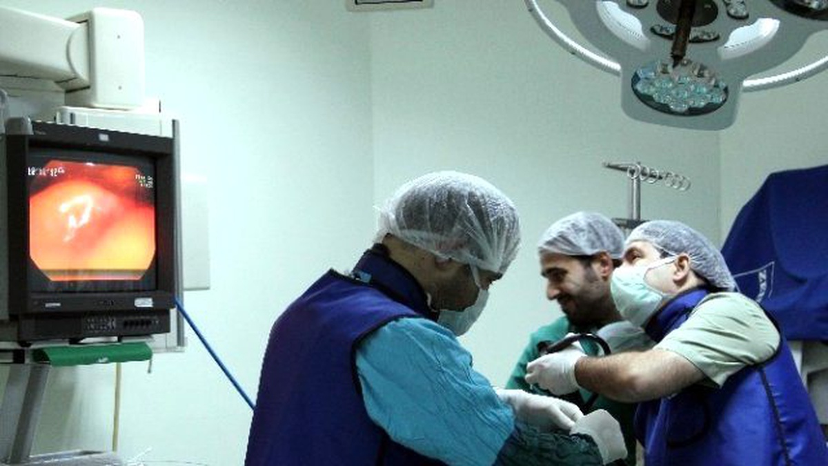 DPÜ\'de Delik Yemek Borusu Ameliyatsız Olarak Kapatıldı