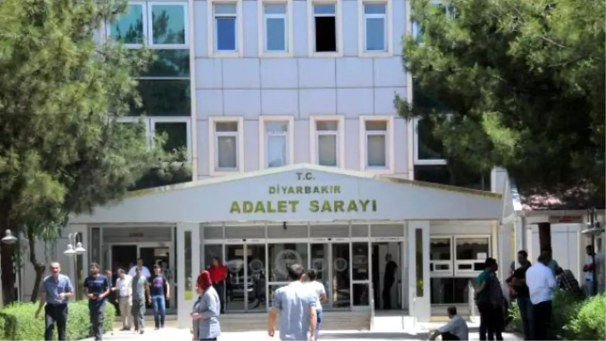 Diyarbakır Adliyesi\'nden 3 Tutuklu Firar Etti