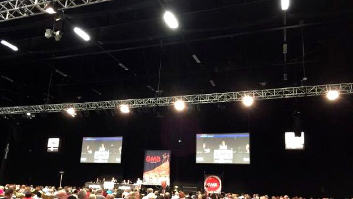 HDP\'nin Seçim Başarısına Dublin\'den Kutlama