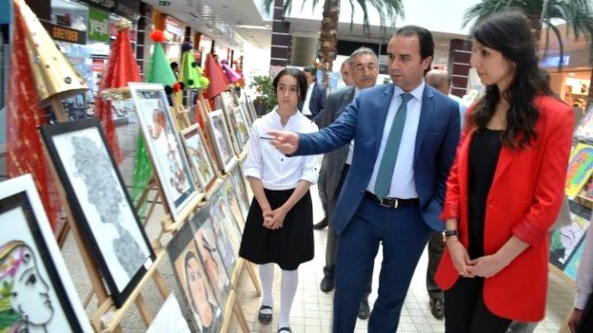 Kaymakam Erkan\'dan Sergi Ziyareti