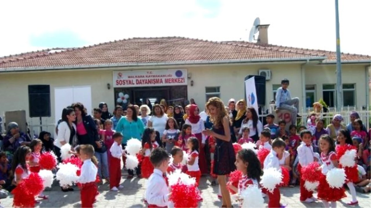 Malkaralı Miniklerden Muhteşem Yıl Sonu Gösterisi