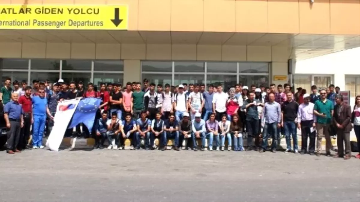 Mehmet Erdemoğlu Mesleki ve Teknik Anadolu Lisesi Öğretmen ve Öğrencileri Saha Gezisi Başladı