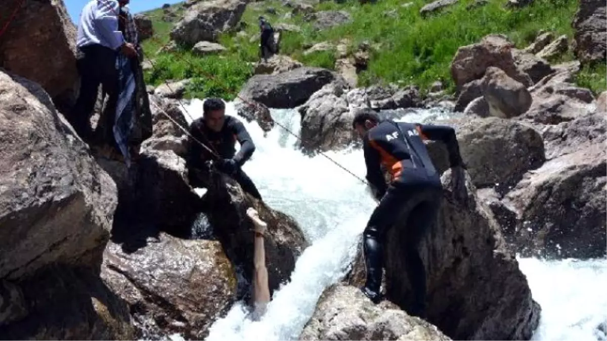 Nehirde Akıntıya Kapılan 4 Kadından 1\'inin Daha Cesedi Bulundu