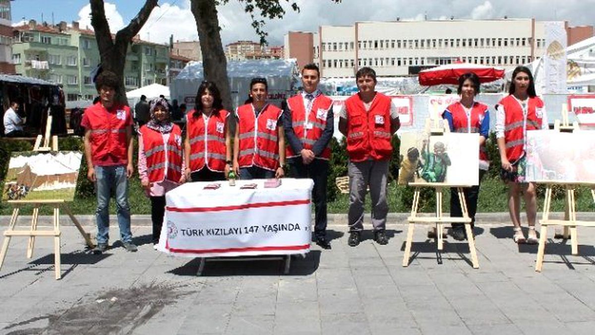 Niğde Kızılay Şubesi Kızılay 147. Kuruluş Yıl Dönümünde Fotoğraf Sergisi Açtı