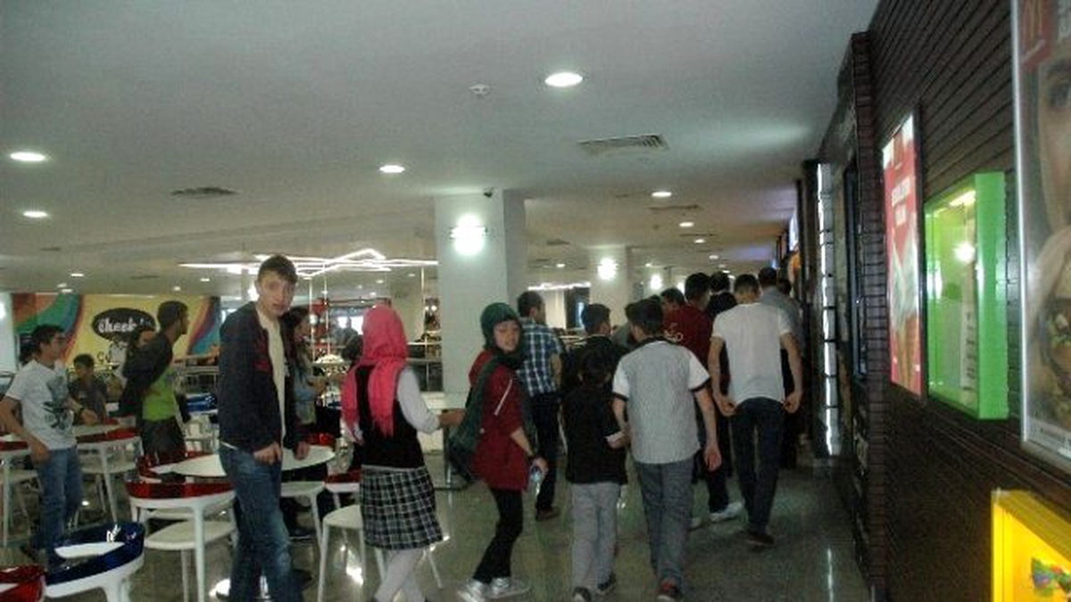 Palerium Avm\'den Dar Gelirli Çocuklara Yıl Sonu Hediyesi
