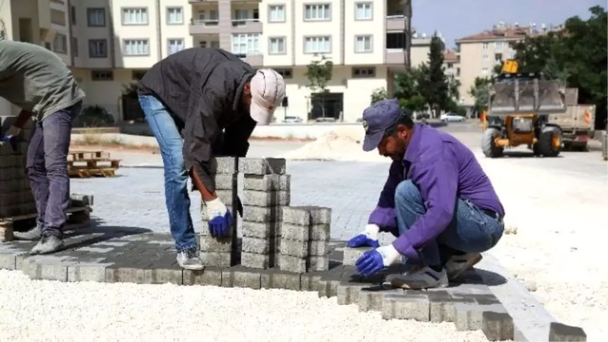 Şehitkamil\'den Atakent Mahallesine Kaldırım Çalışması