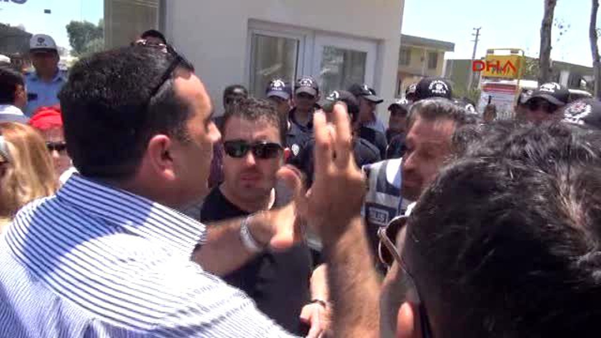 2- Mersin Özgecan\'ın Katil Zanlıları Hakim Karşısında