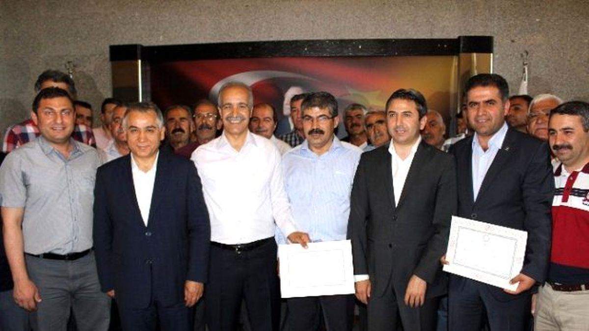 AK Parti Milletvekilleri Mazbatalarını Aldı