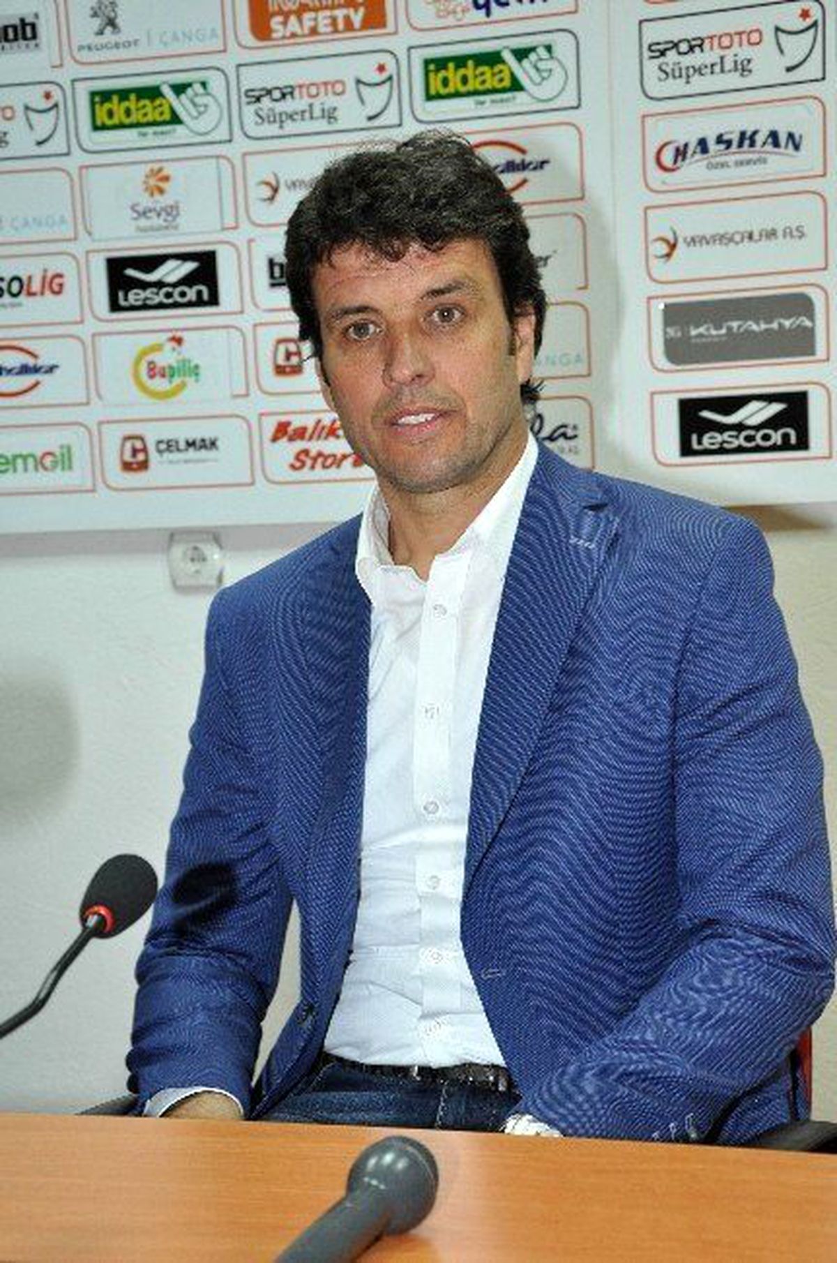 Balıkesirspor, Cihat Arslan ile Yollarını Ayırıyor