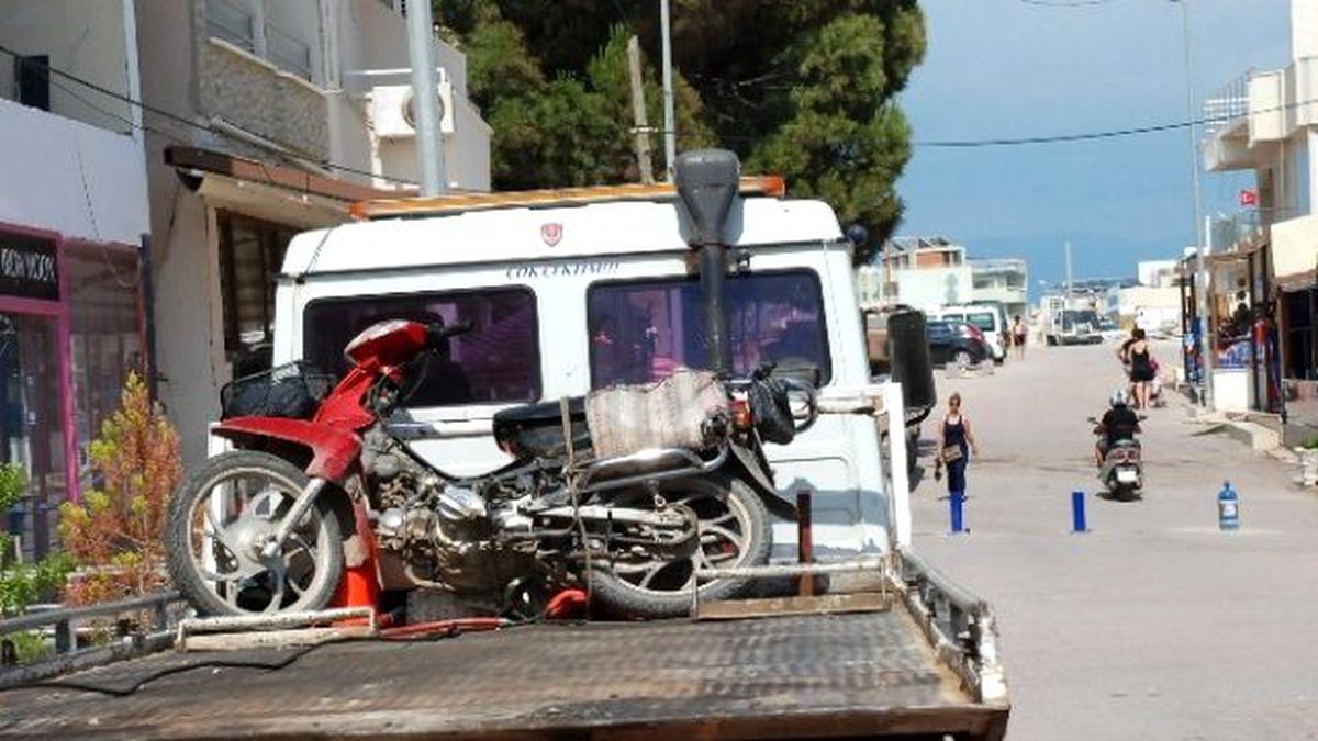 Didim\'de Trafik Ekipleri Yalı Caddesinde Denetimlerini Sürdürüyor