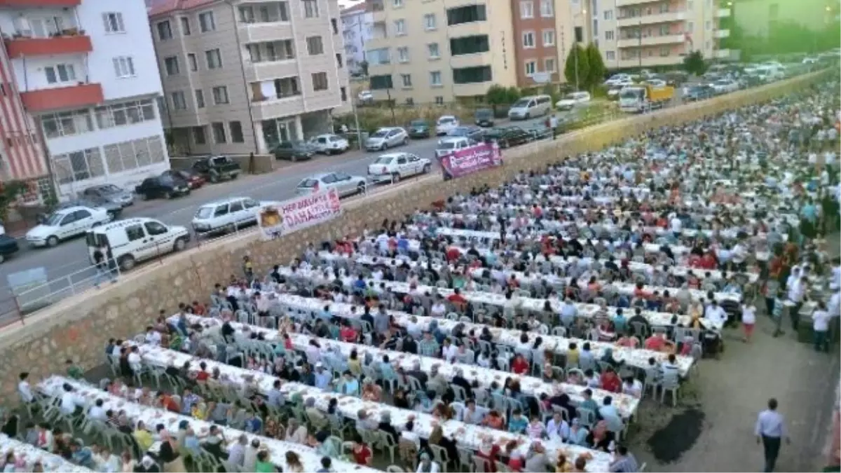 Geleneksel Ramazan İftarları Bu Yıl da Devam Ediyor