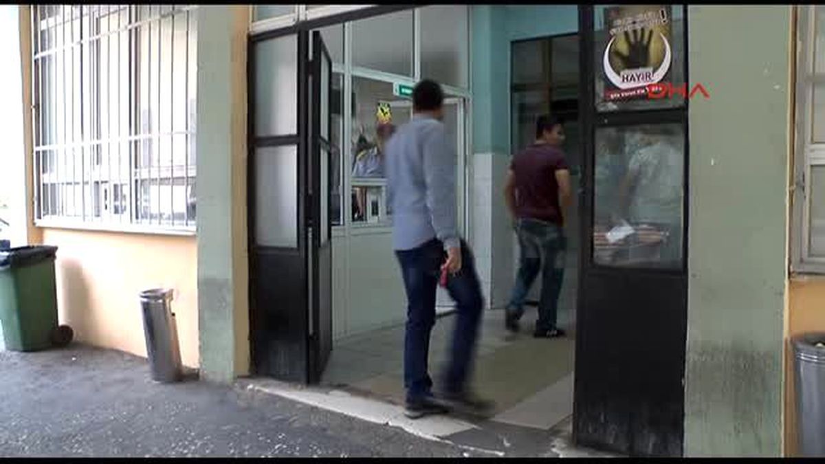 İstanbul\'da Çek Dolandırıcılığı Yapan Çeteye Baskın