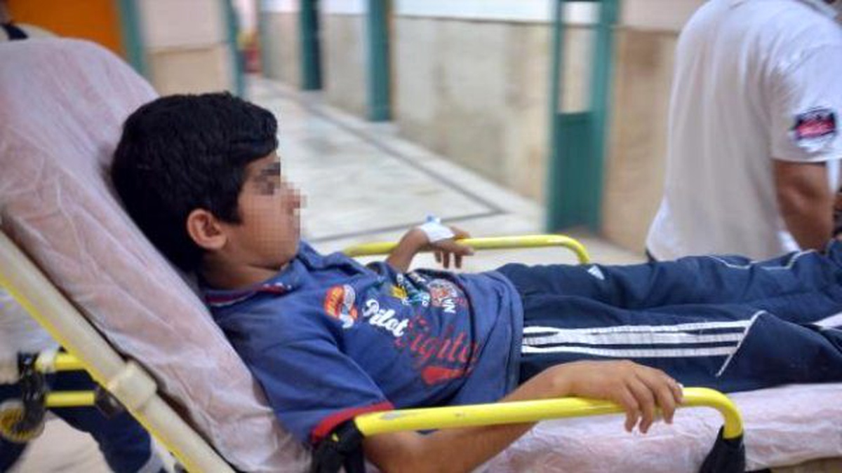Karnesini Almaya Gittiği Okulun Önünde Bıçaklandı