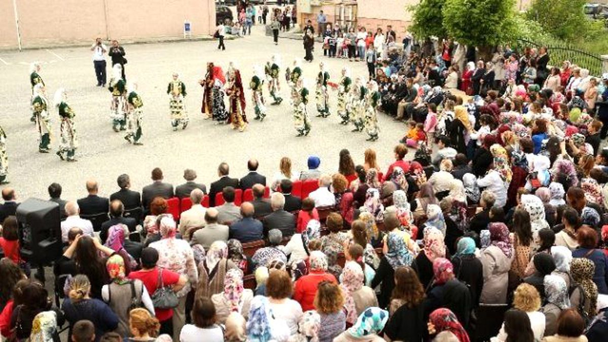 Kastamonu Hem\'in Yılsonu Sergisi Açıldı
