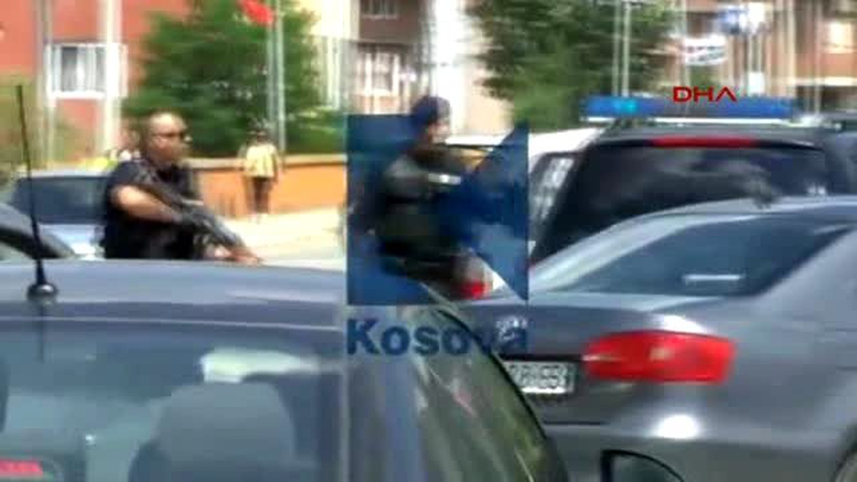 Kosova?da Üst Düzey Parti Görevlisi Gözaltına Alındı