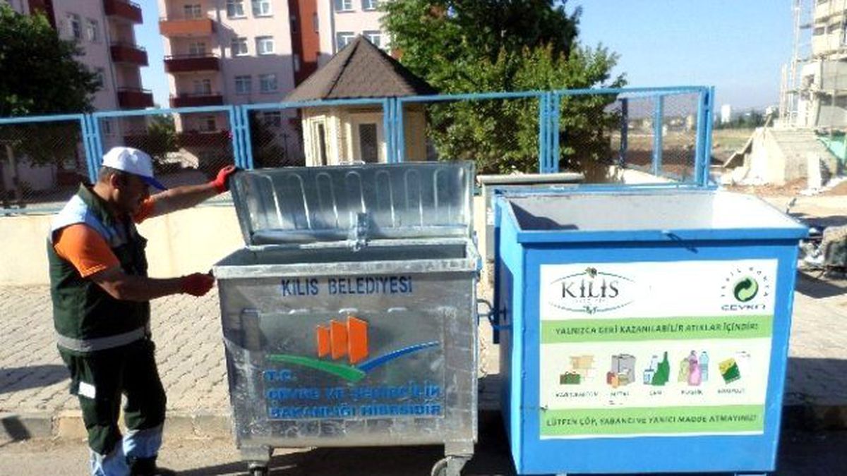 Kilis\'te Yeni Çöp Konteynerlerinin Dağıtımı Başladı