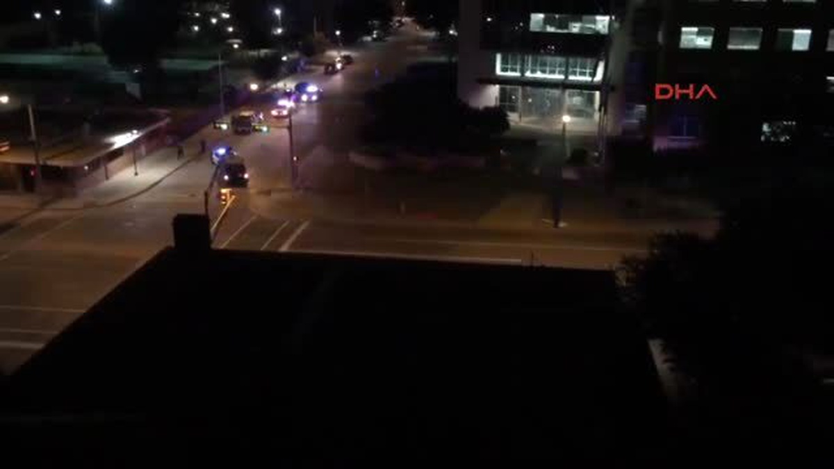 ABD\'de Polis Merkezine Bombalı ve Silahlı Saldırı