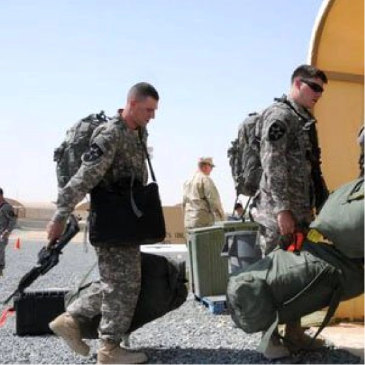 ABD\'nin Irak\'a İlave Asker Göndermesi