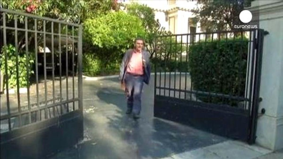 Atina\'nın Üzerindeki Baskı Artıyor