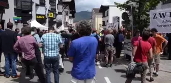 Avusturya'da 'Bilderberg' Protestosu