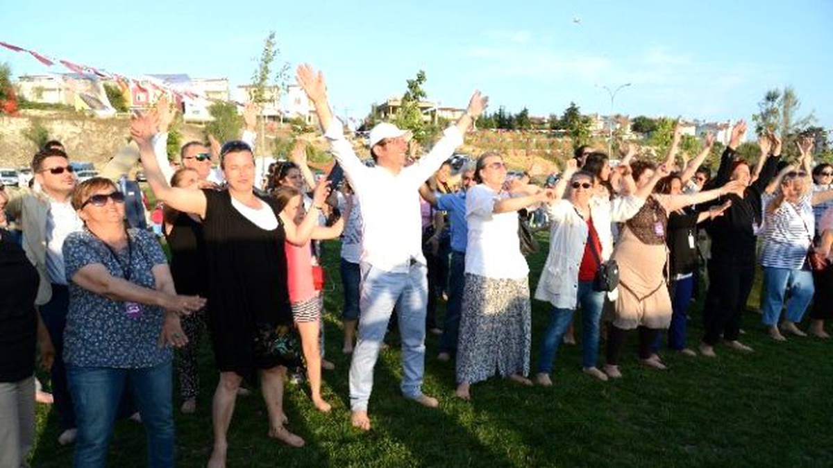 Beylikdüzülüler, Çıplak Ayaklarıyla Stres Attı