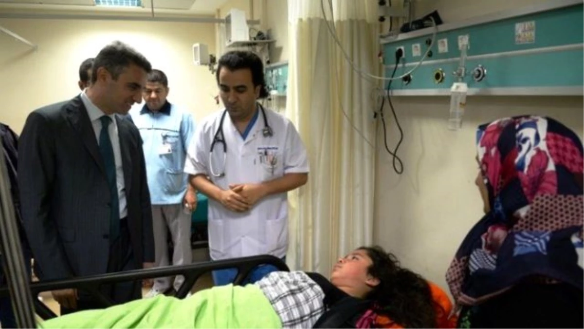 Bolu Valisi Kazada Yaralanan Kardeşleri Ziyaret Etti