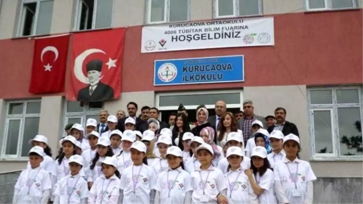 Bolvadinde Bir İlk Daha Yaşandı: Köy Okulunda Bilim Fuarı Açıldı