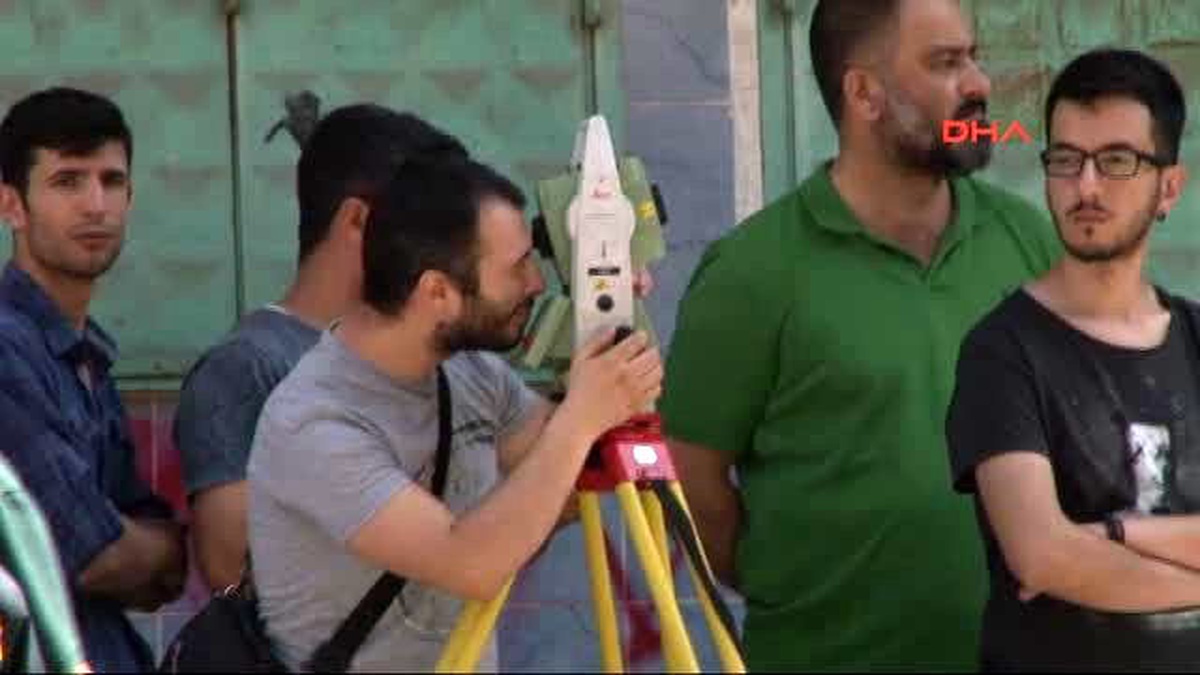 Gaziosmanpaşa\'da Yan Yatan Binaya Beton Takviyesi