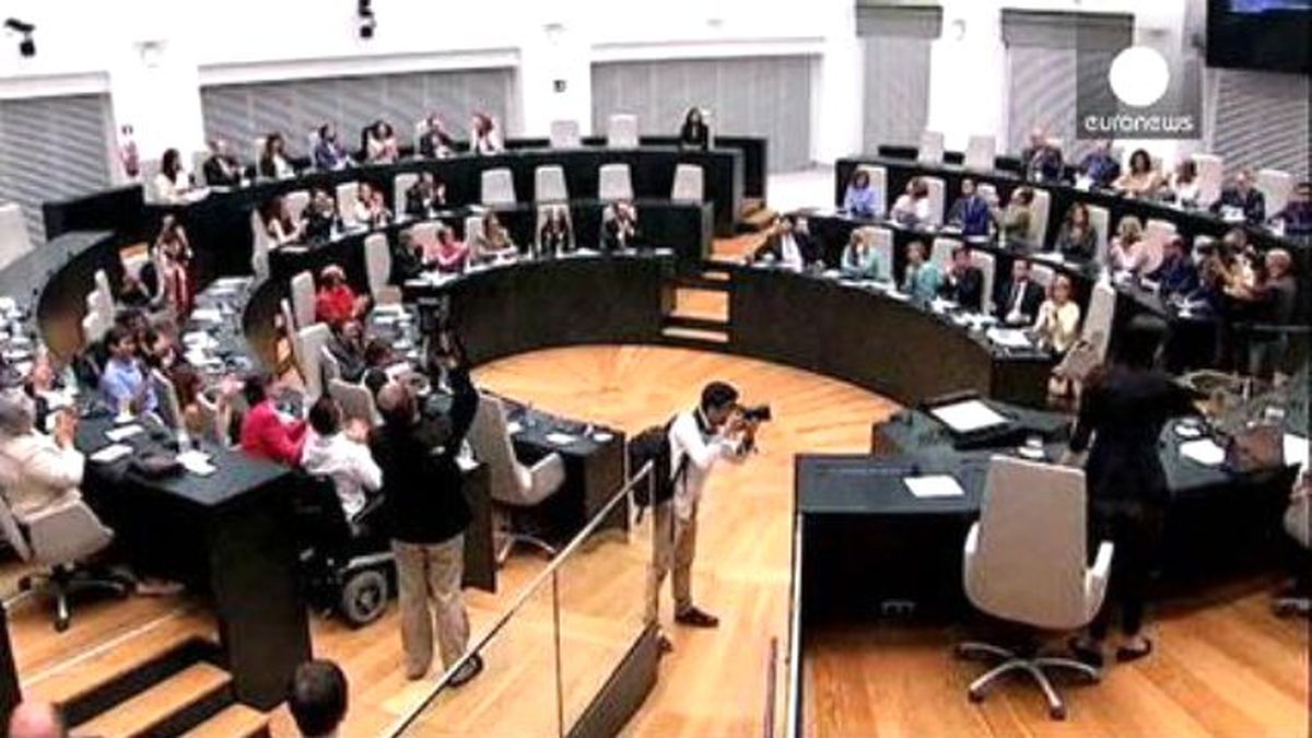 İspanya\'da "Öfkeliler" Siyaset Sahnesinde Rol Almaya Başladı