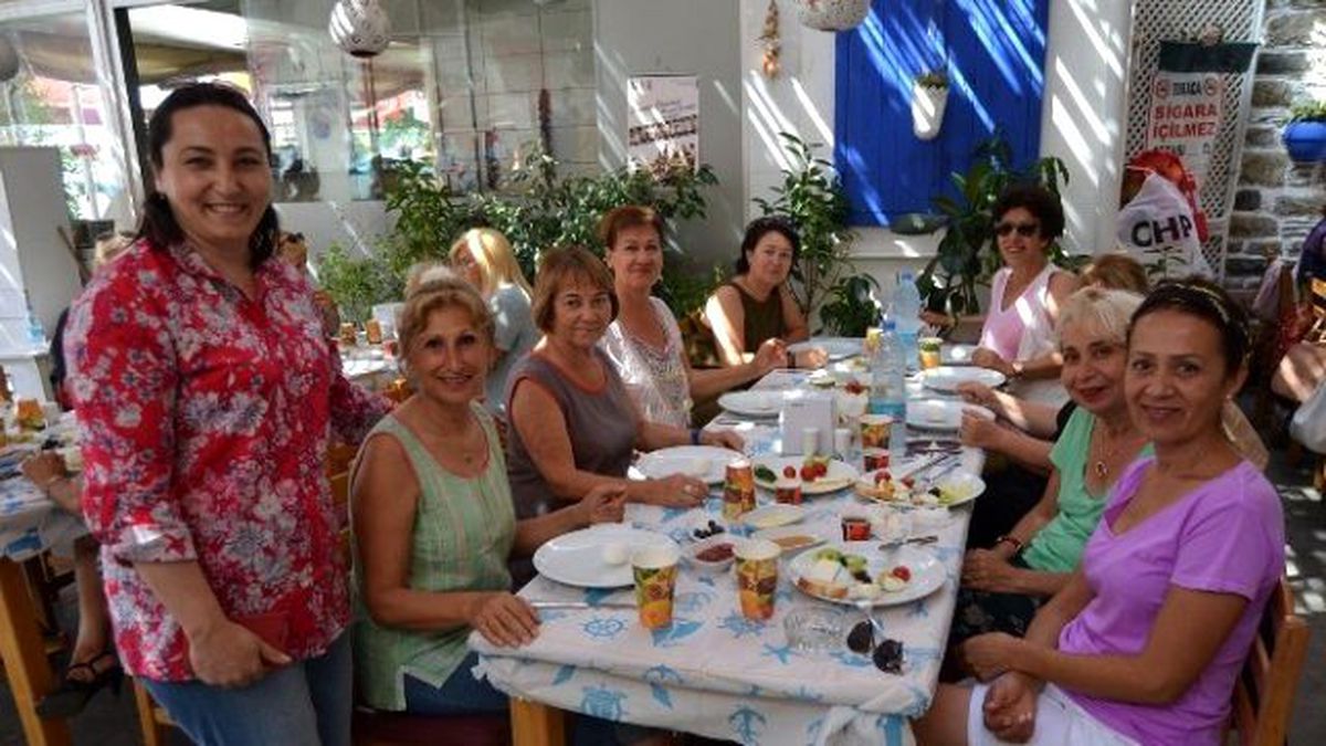CHP\'li Kadınlar Kahvaltıda Buluştu