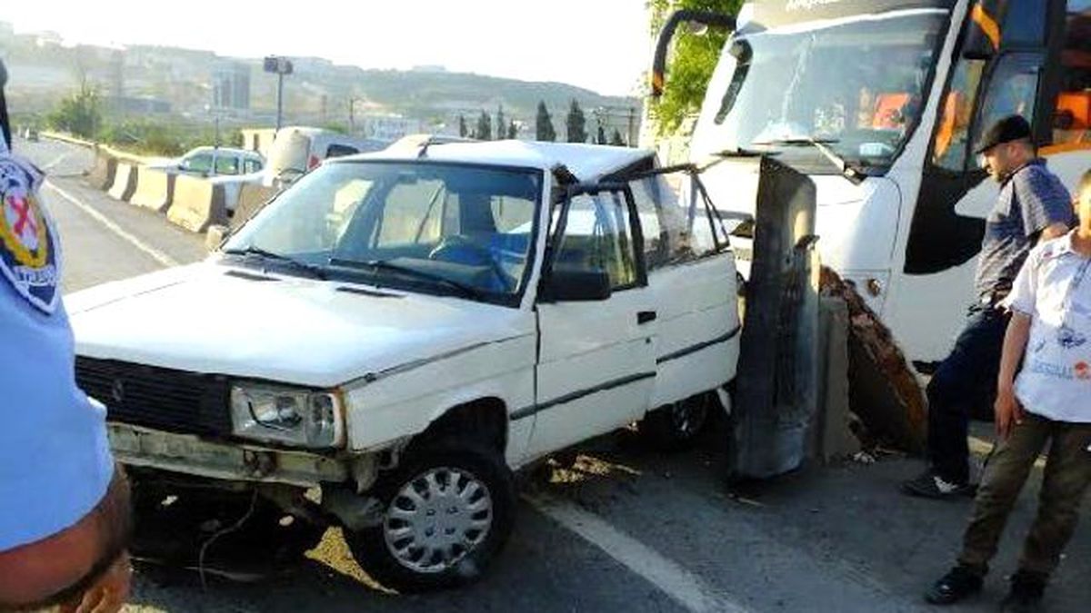 D-100 Karayolunda Otomobile Arkadan Çarptı: 2 Yaralı