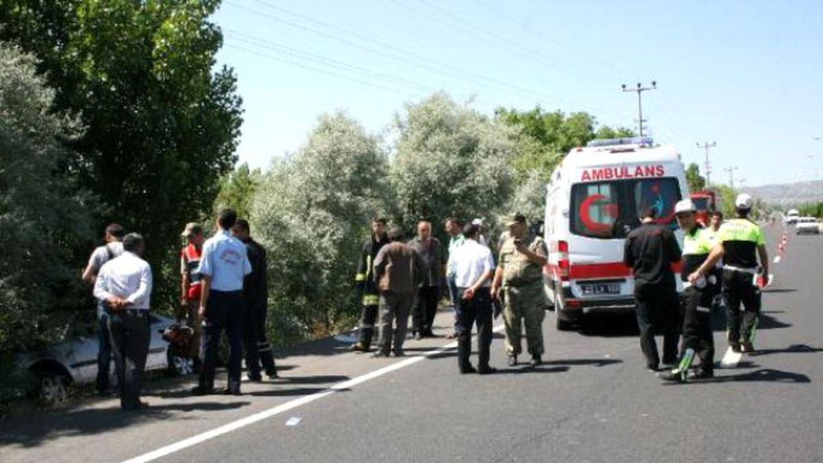 Elazığ\'da Trafik Kazası: 7 Yaralı