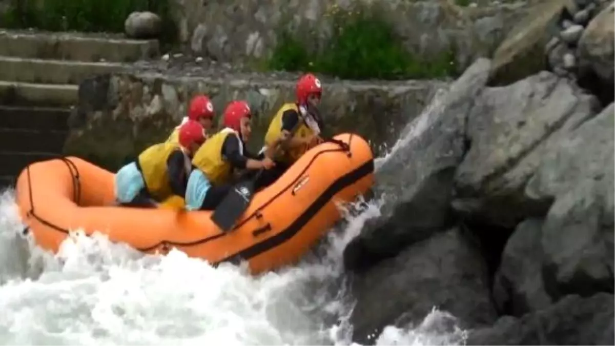 Fırtına Deresi\'ndeki Rafting Avrupa Kupası Sona Erdi