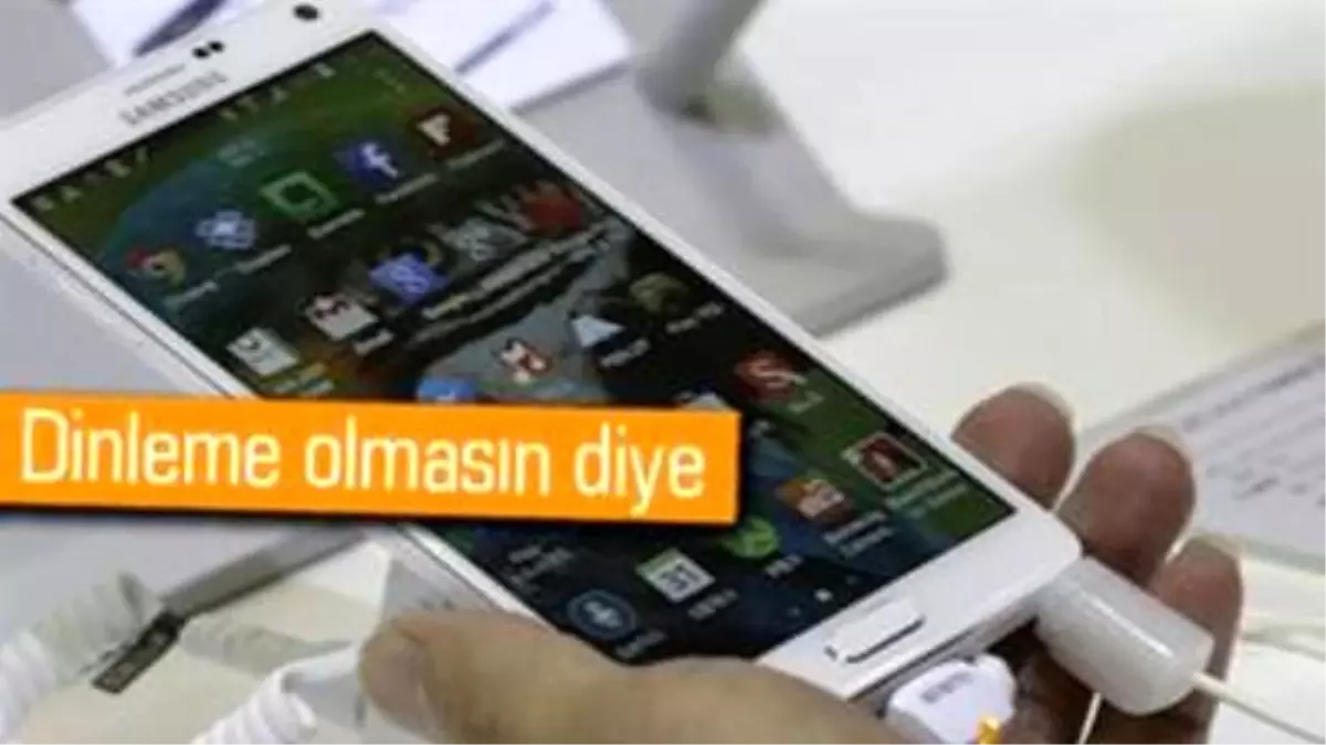 İran\'da Akıllı Telefon Yasağı