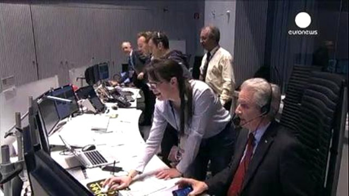 Kuyruklu Yıldıza İnen Uzay Modülü Philae Yeniden Sinyal Gönderdi