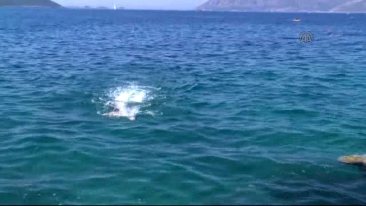 Meis Adası ile Kaş Arasında Düzenlenen Yüzme Yarışları Sona Erdi