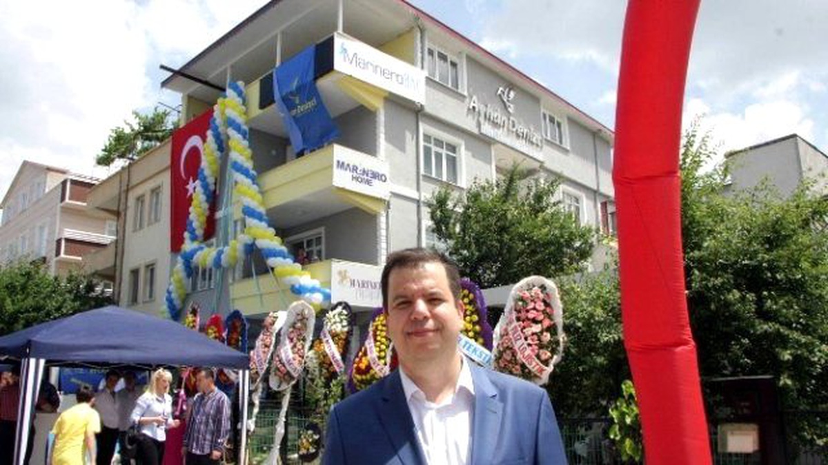 Otomobilini Satarak Ticarete Giren Adam 42 Ülkeye İhracat Yapıyor