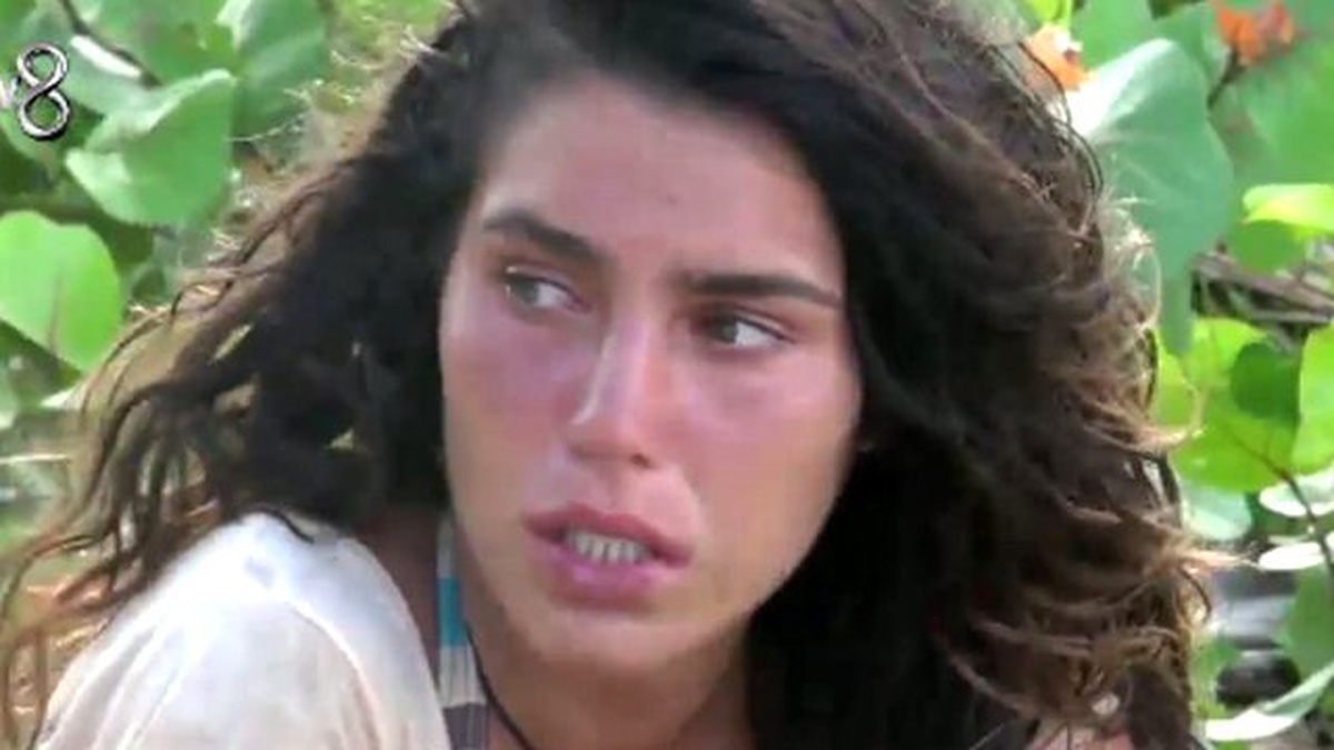 Serenay\'ın Gözyaşları! Yalnız Kalmayı Tercih Etti...