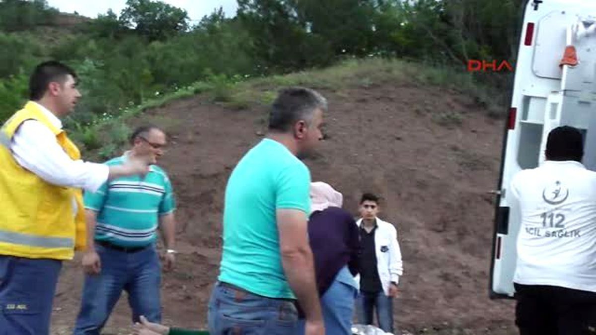 Sivas'ta Mezuniyet Dönüşü Kaza: 1 Ölü, 5 Yaralı