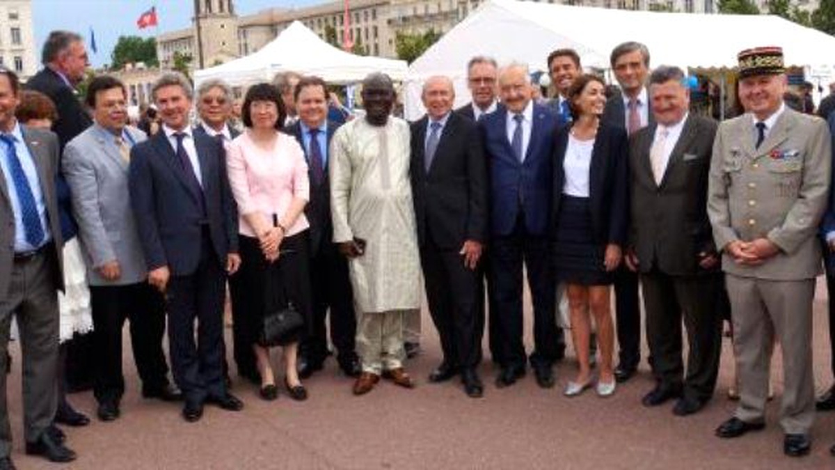14. Lyon Konsoloslar Bayramında Türkiye Standı Önünde Ermenilerin Yaptığı Eyleme Tepki